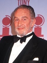 Roy Dotrice