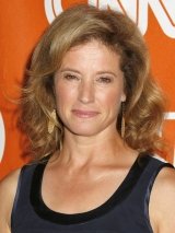 Nancy Travis