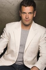 Jonny Lee Miller