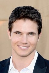 Robbie Amell