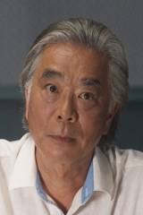 Dennis Akayama