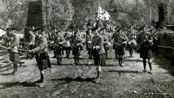 Legyőzhetetlen / Filmkép