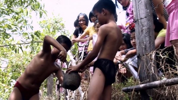 Panya Raenu / Filmkép