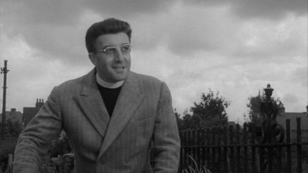 Heavens Above! / Filmkép