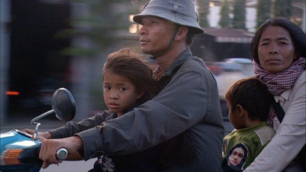 Dogora - Ouvrons les yeux / Filmkép