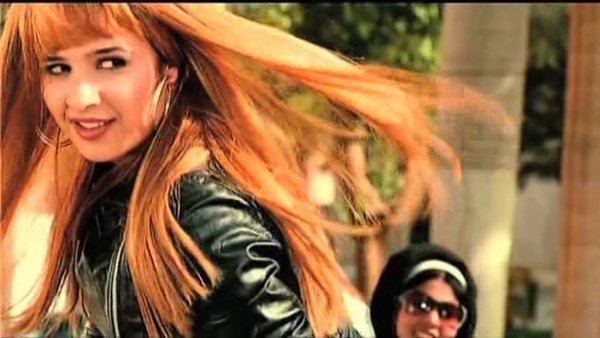 الثلاثة يشتغلونها / Filmkép