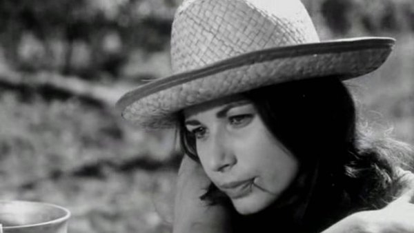 Shlosha Yamim Veyeled / Filmkép