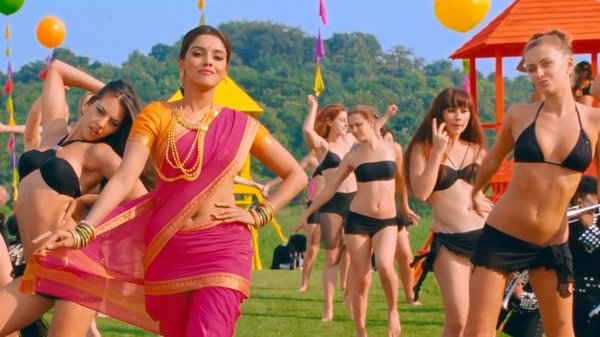 Khiladi 786 / Filmkép