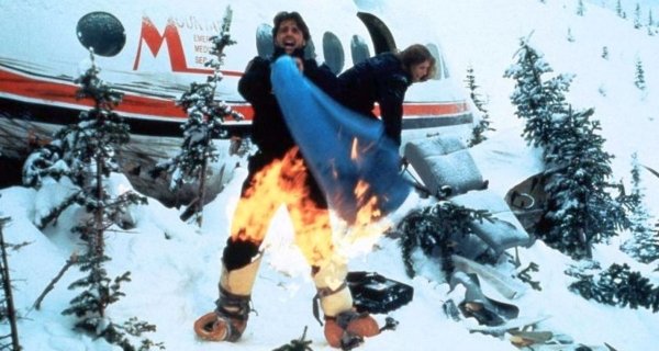 Kényszerleszállás / Filmkép