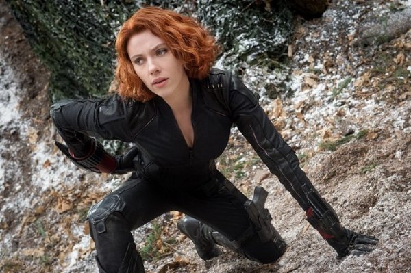 Scarlett Johansson Fekete Özvegy