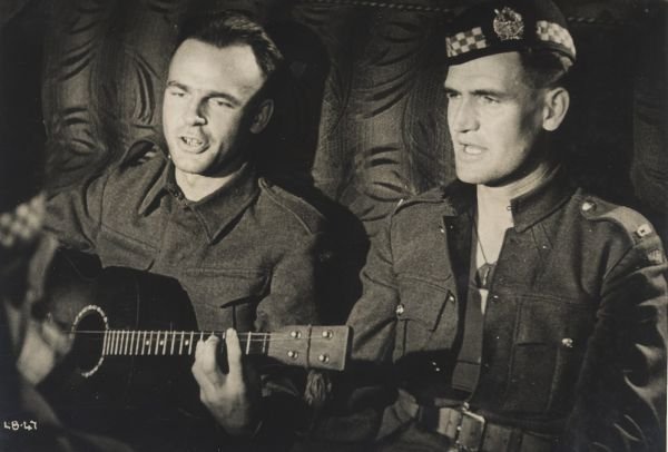 Listen to Britain / Filmkép Listen to Britain / Filmkép