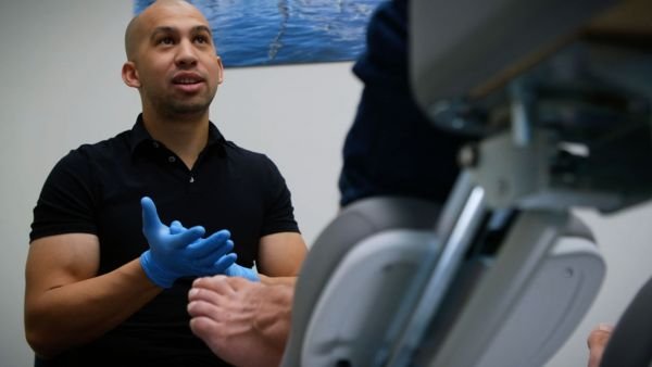 Dr. Toe – A lábguru / Filmkép