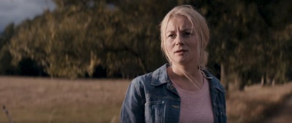 Fal az ajtó előtt / Filmkép