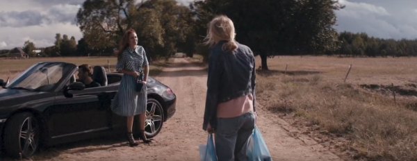 Fal az ajtó előtt / Filmkép