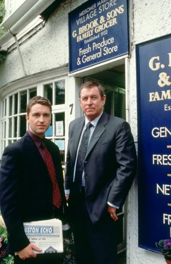 Kisvárosi gyilkosságok - Egy olvasókör titka / A gyilkosság piaca / Filmkép