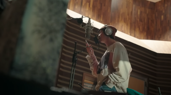 RM: Right People, Wrong Place / Filmkép