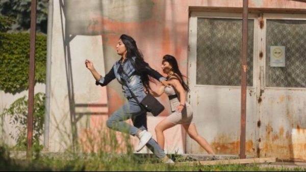 Csak családról ne / Filmkép