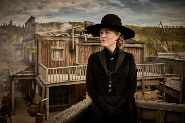 Gillian Anderson - Az elhagyottak (2025) Gillian Anderson - Az elhagyottak (2025)