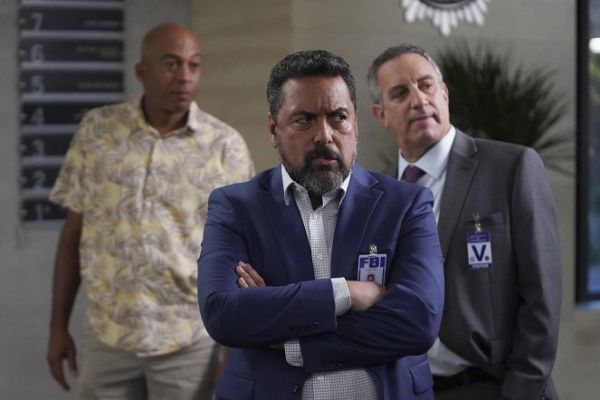 Felix Solis - Újoncok: FBI (2022)