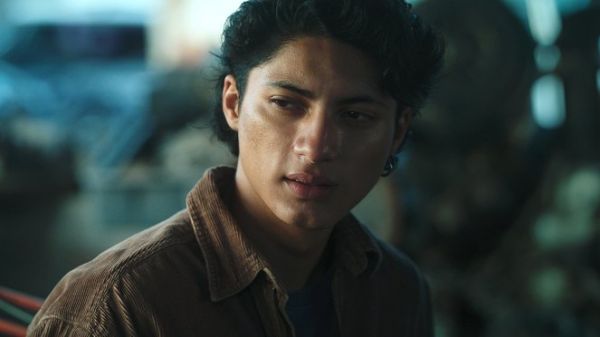 Roberto Aguilar - Földevő (2025)