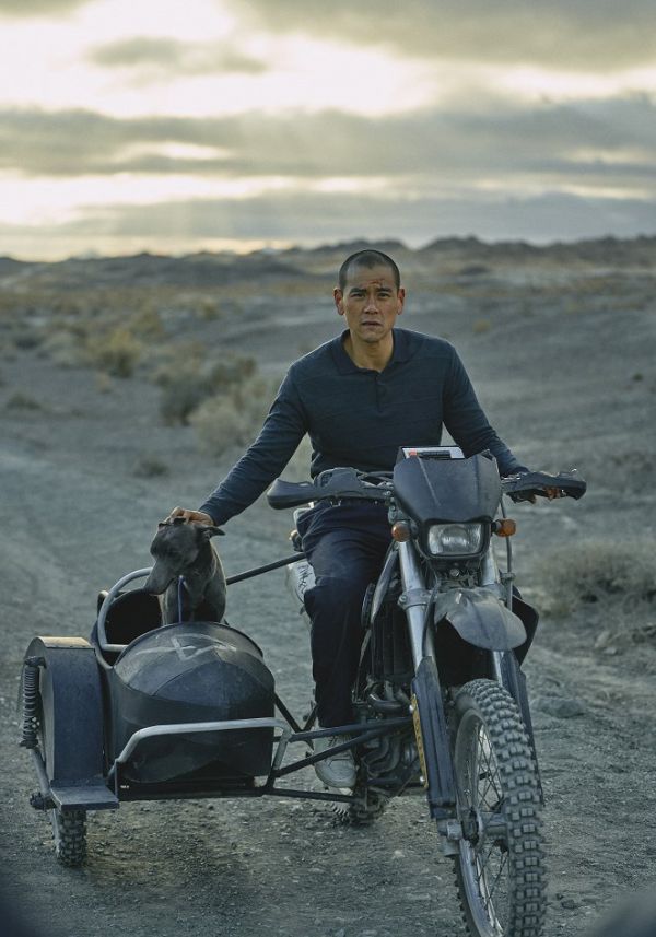 Fekete kutya / Filmkép