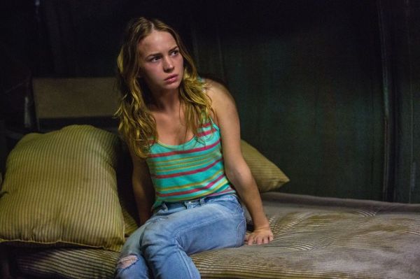 A búra alatt / Filmkép