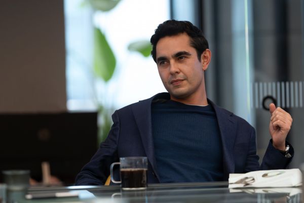 Max Minghella - Ipar - 4. évad (2026)